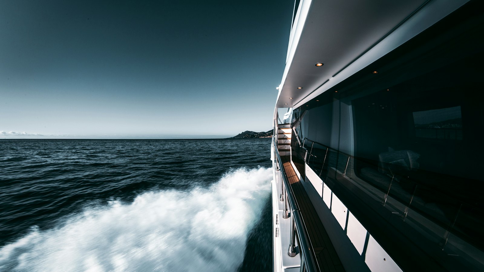 iCrewStars — Connect with elite marine talent.